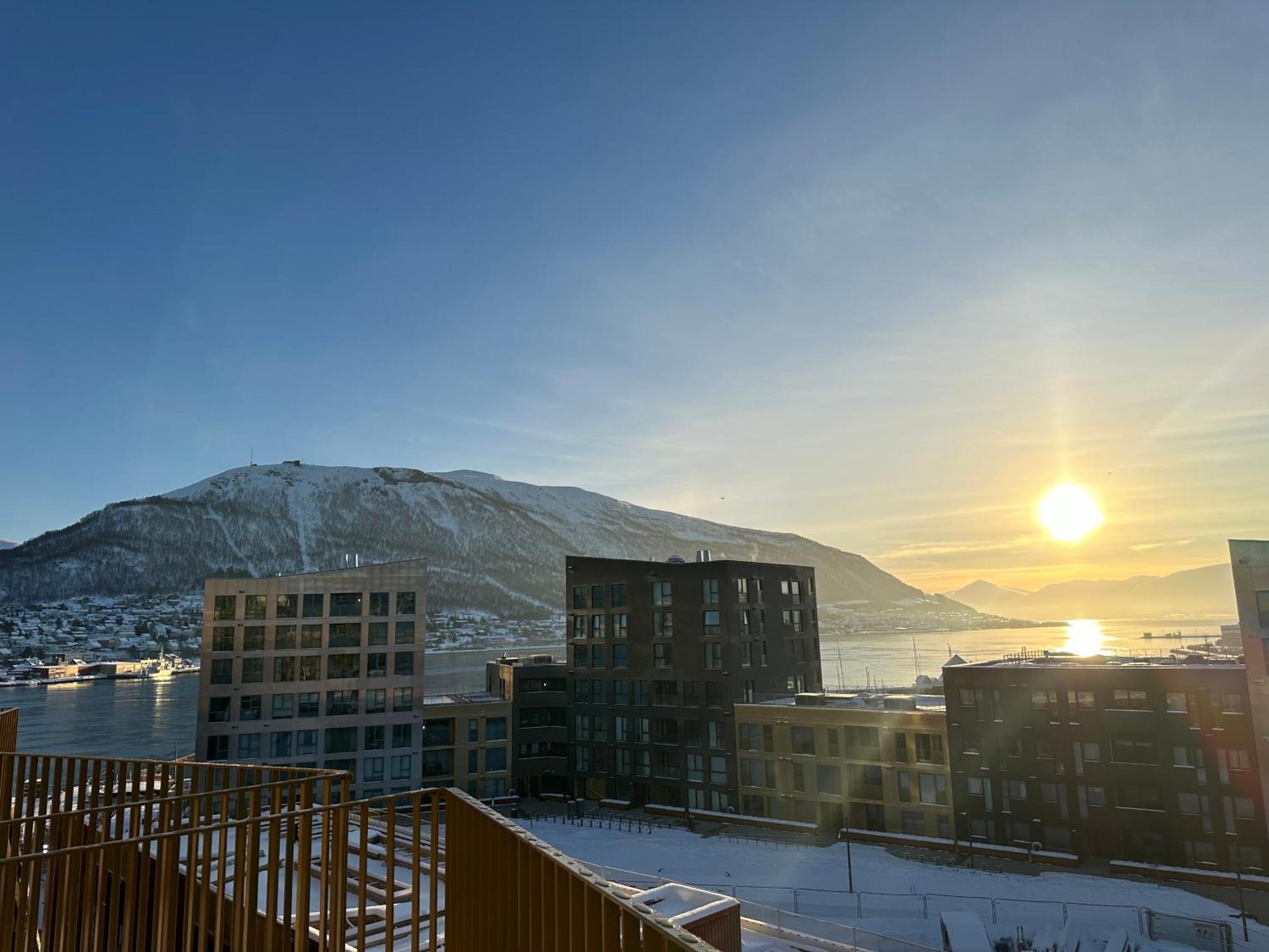 Thenorthernexplorer Penthouse Tromso Exterior photo