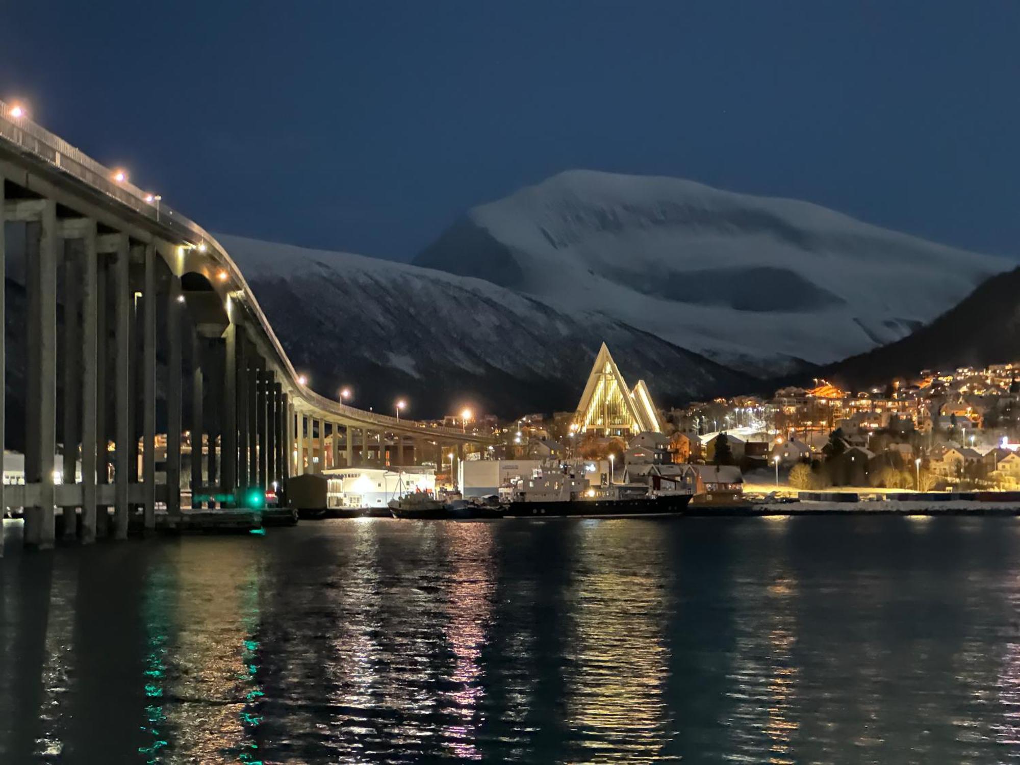 Thenorthernexplorer Penthouse Tromso Exterior photo